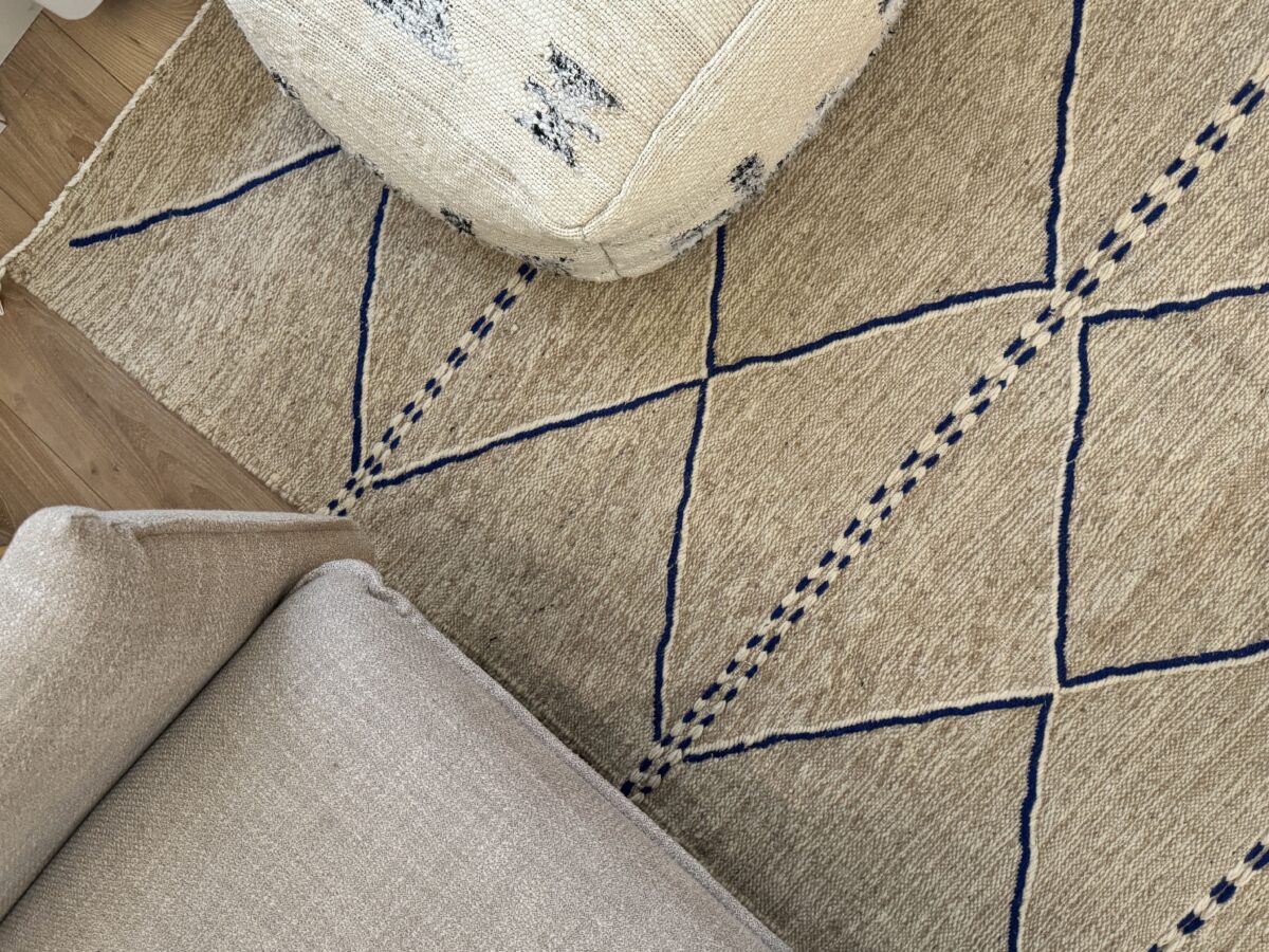 Tassamt - Tapis berbère beige foncé 242x150 – Image 1