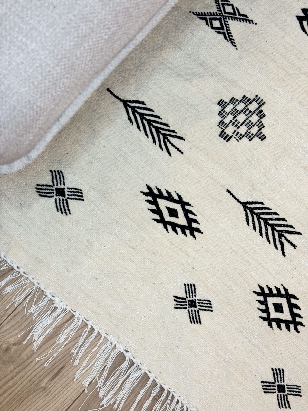 Awal - Tapis symboles berbère beige 252x151 – Image 1